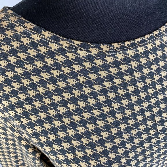 Talbots Petites M Houndstooth Like Abstract Patterned Top 3/4 Sleeves Slit Sides - Picture 3 of 10